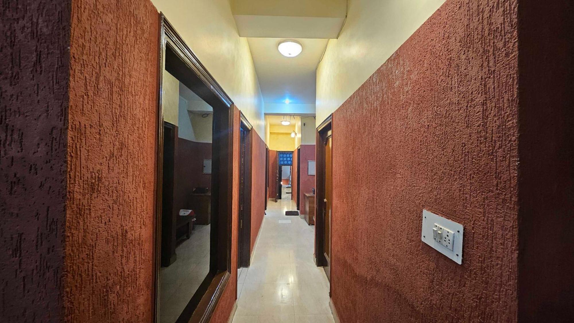 Oyo 67296基桑酒店 Khairi 外观 照片