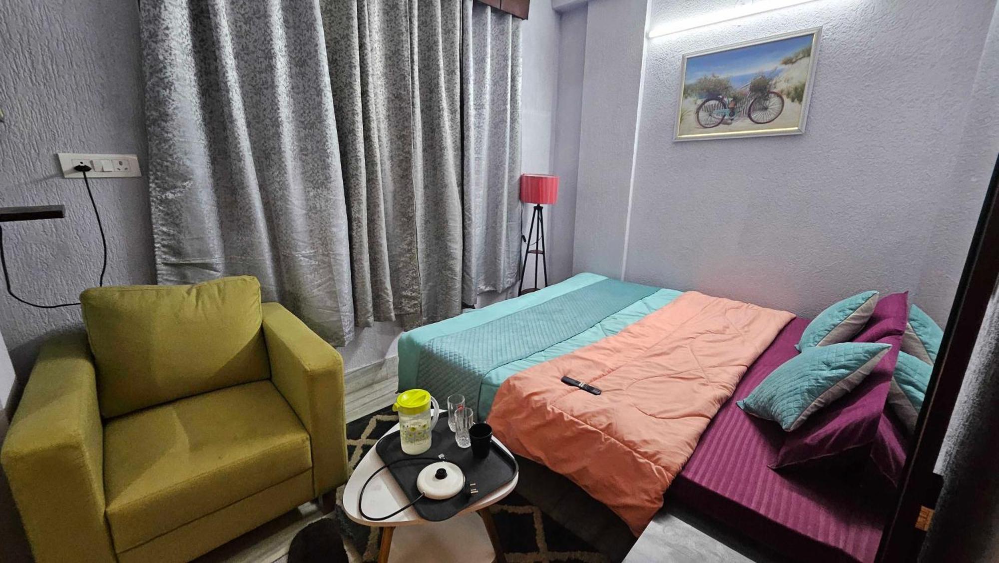 Oyo 67296基桑酒店 Khairi 外观 照片